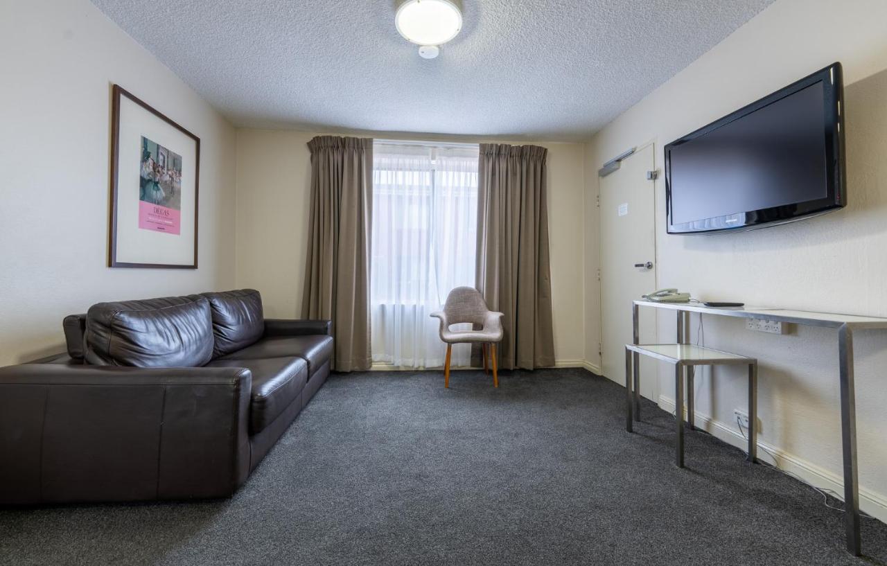 Forrest Hotel & Apartments Canberra Exterior photo