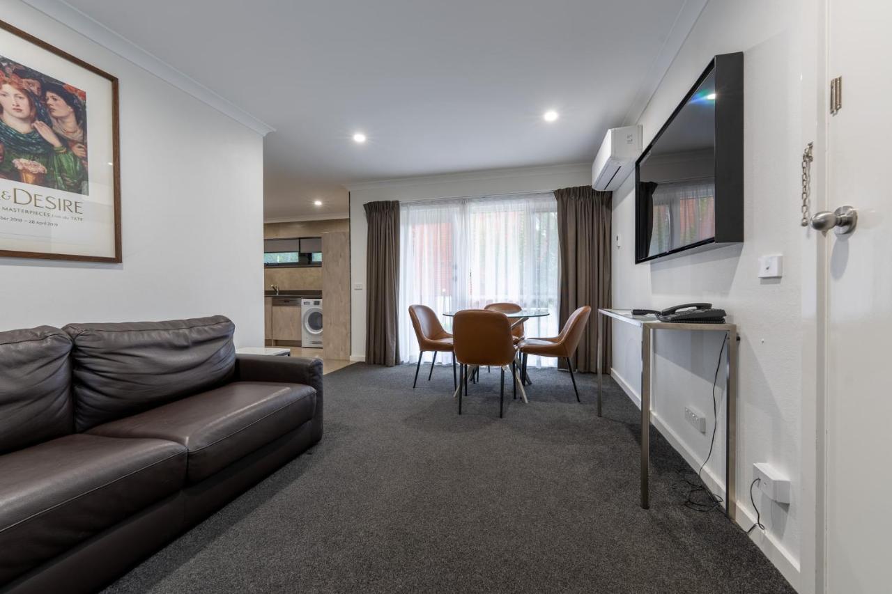 Forrest Hotel & Apartments Canberra Exterior photo