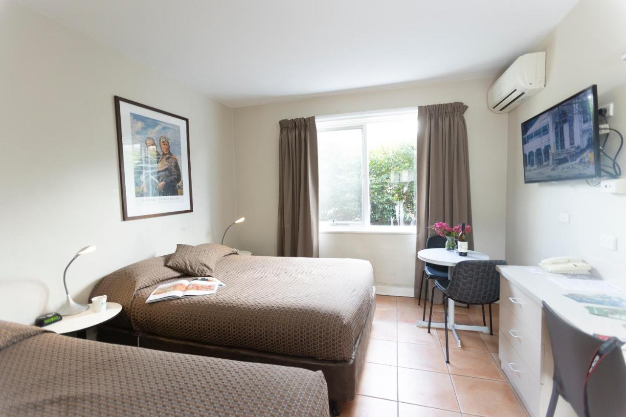 Forrest Hotel & Apartments Canberra Exterior photo