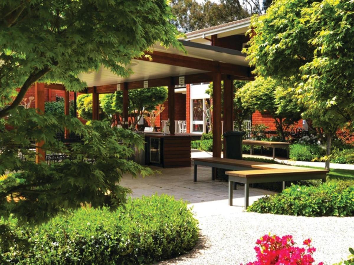 Forrest Hotel & Apartments Canberra Exterior photo