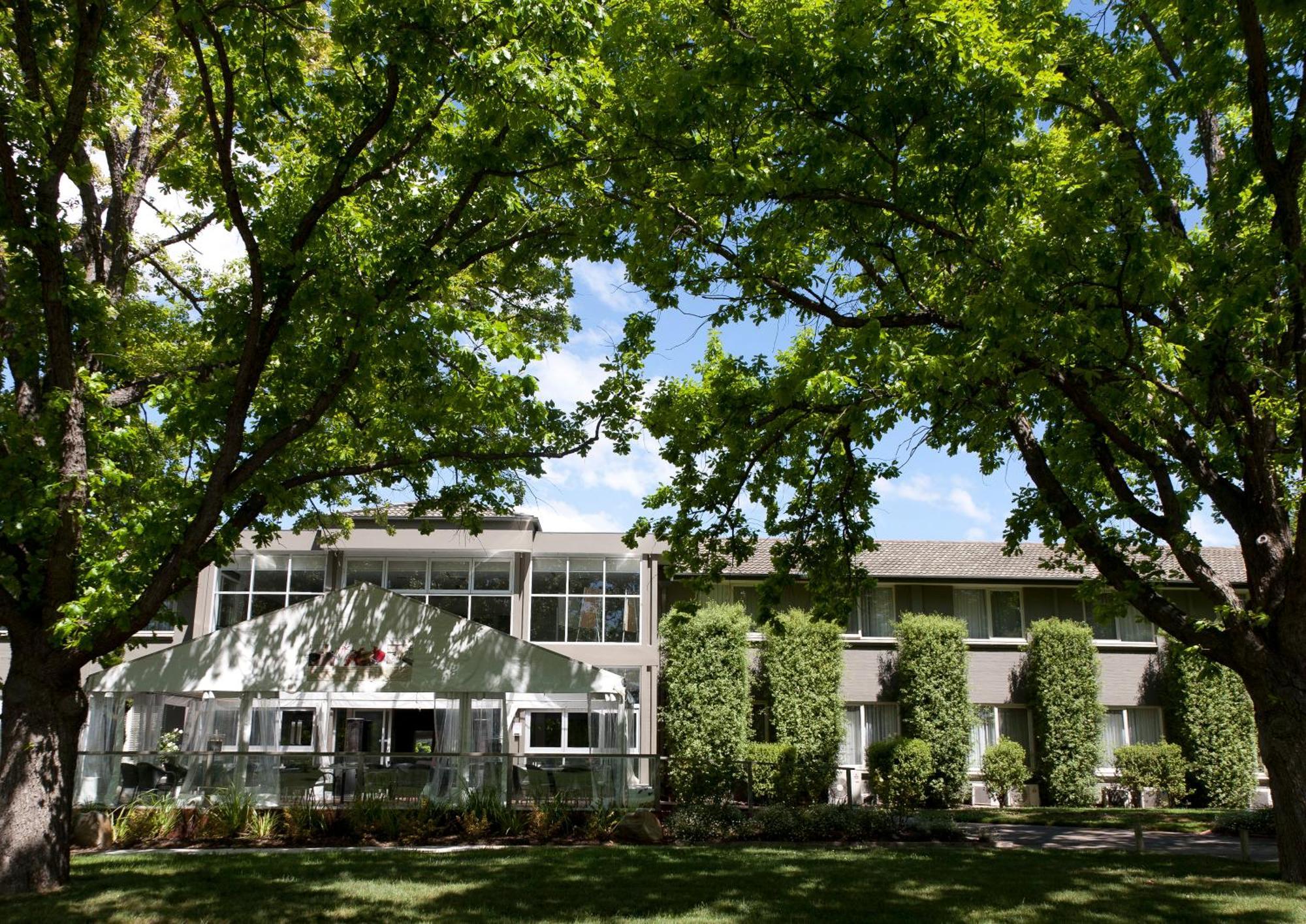 Forrest Hotel & Apartments Canberra Exterior photo