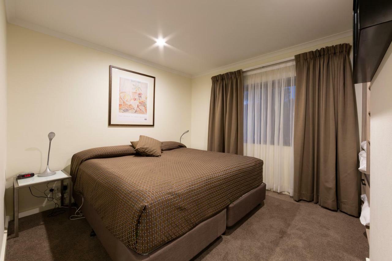 Forrest Hotel & Apartments Canberra Exterior photo